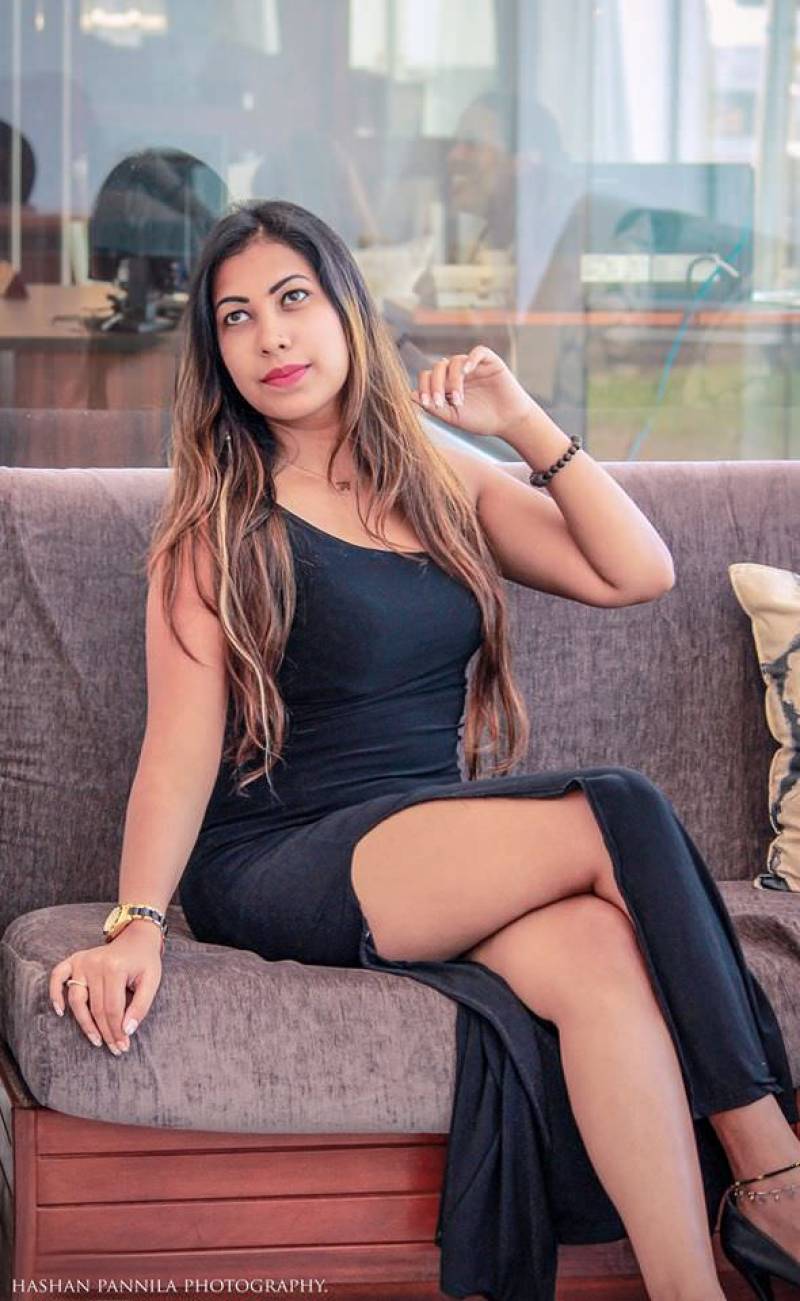 Jayani Alahapperuma Hot Black Dress