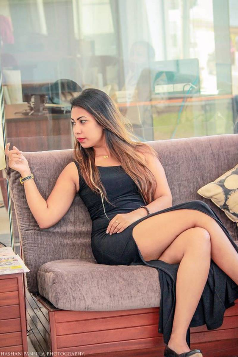 Jayani Alahapperuma Hot Black Dress