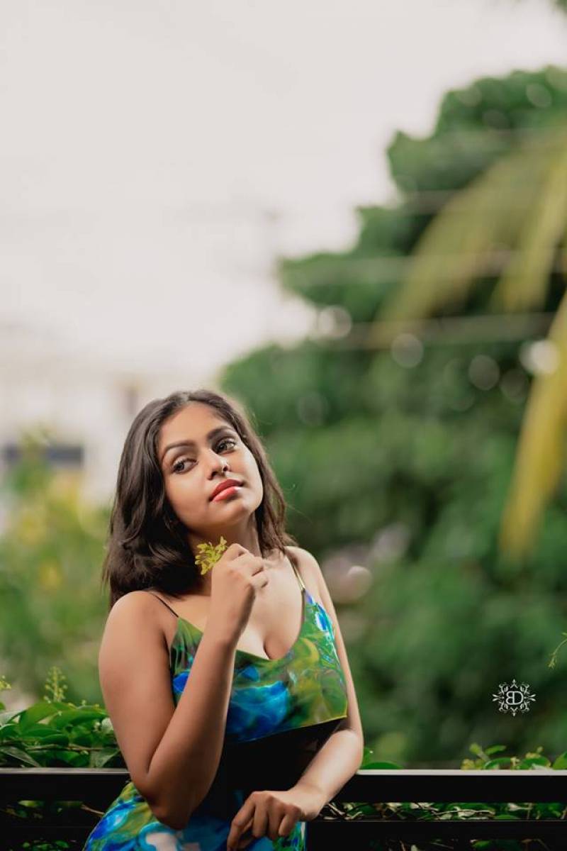 Geethma Bandara Hot Outdoor Shoot