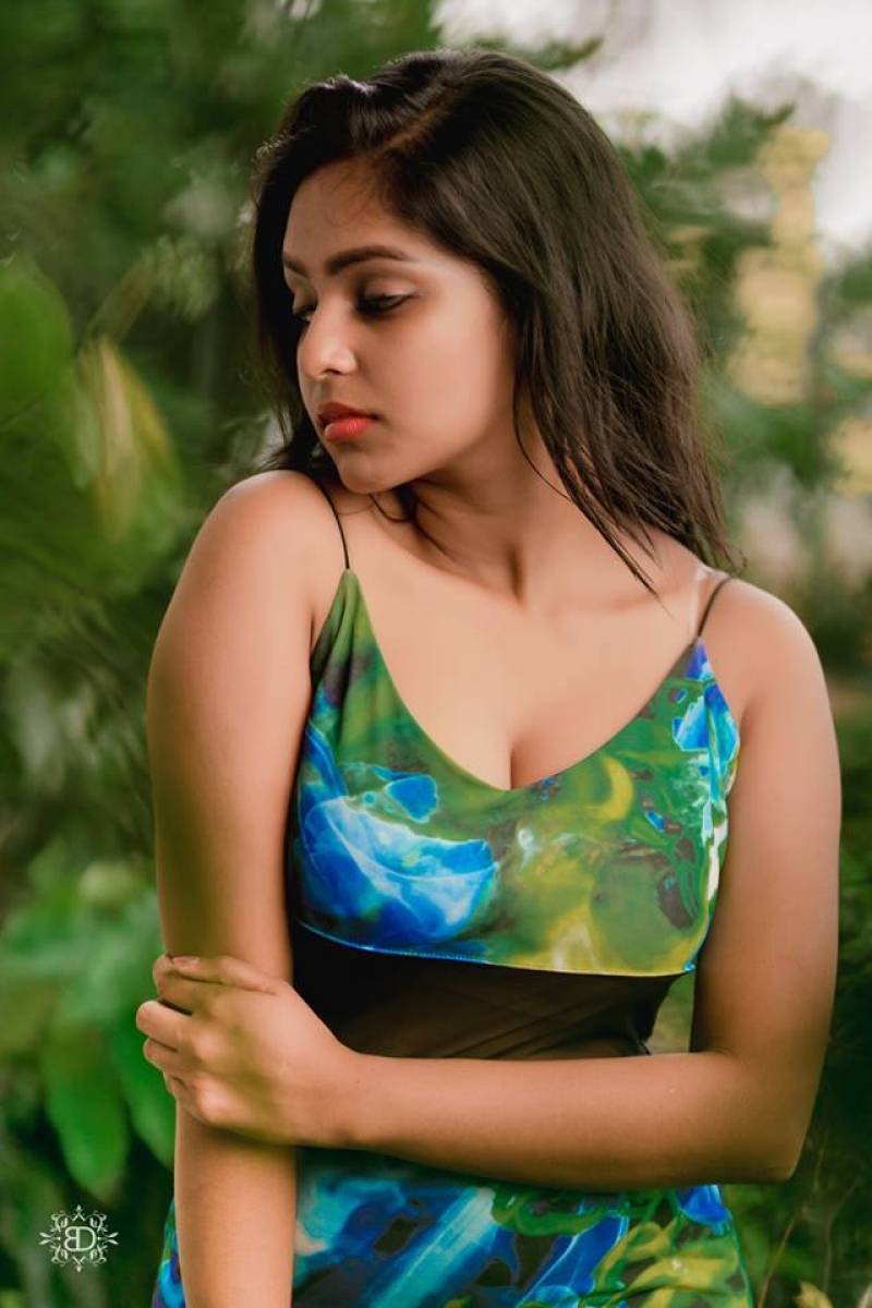 Geethma Bandara Hot Outdoor Shoot