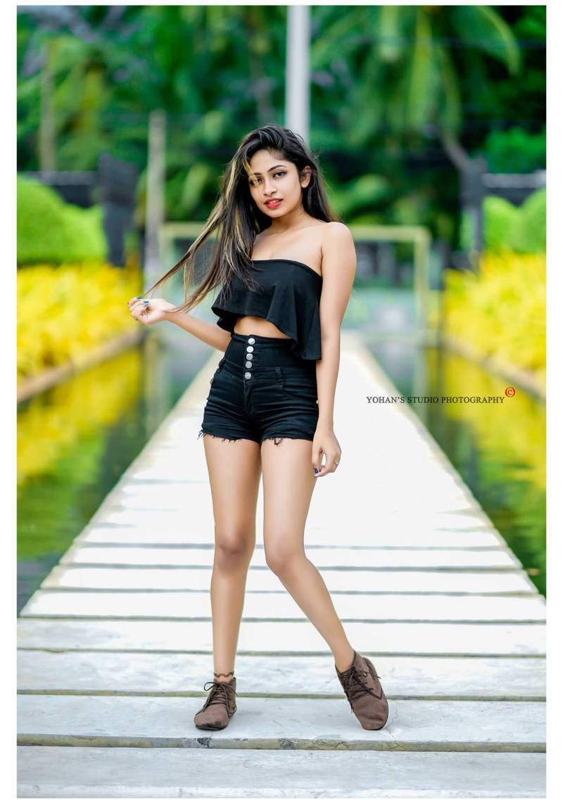 Shakila Hapuarachchie Photo Shoot