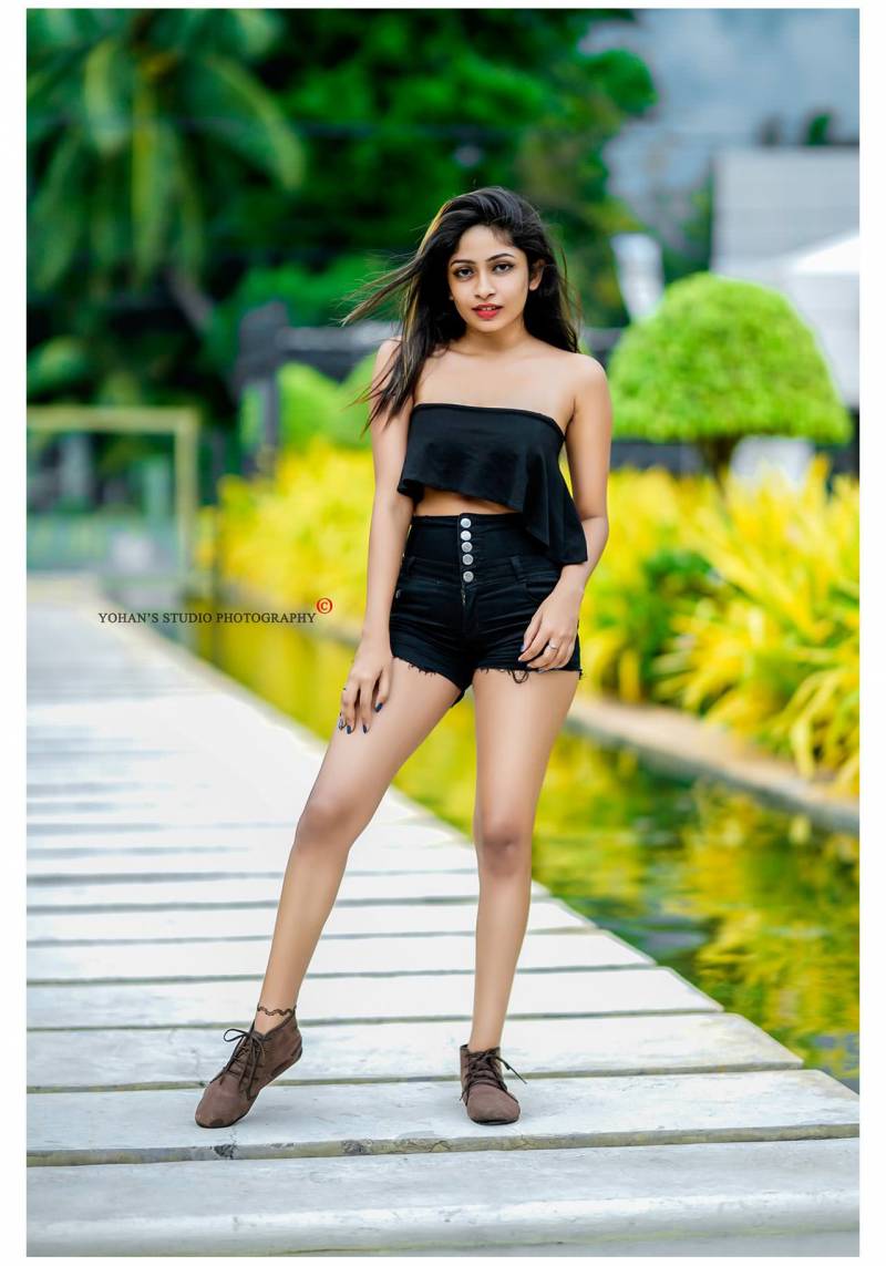 Shakila Hapuarachchie Photo Shoot