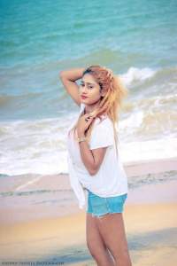 Kaushi Perera Beach Photoshoot