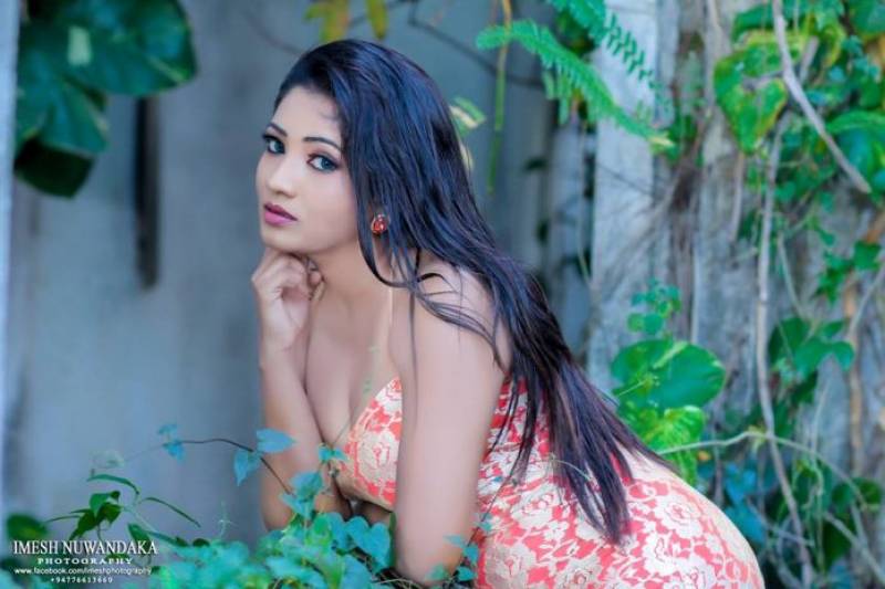 Hiruni Liyanage In Hot Tight Dress