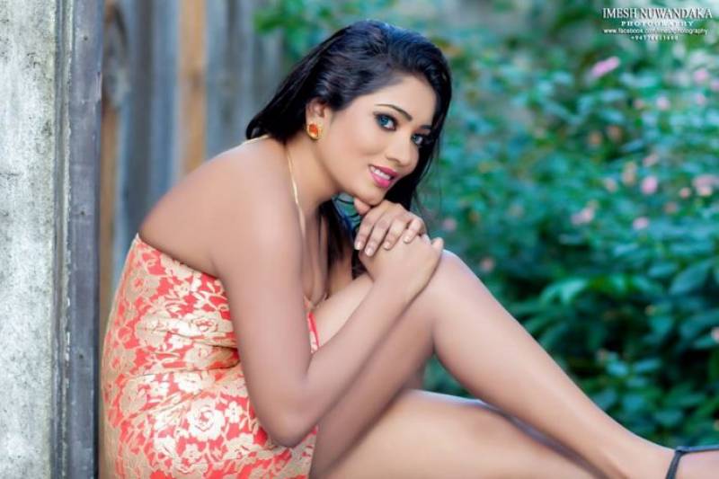 Hiruni Liyanage In Hot Tight Dress