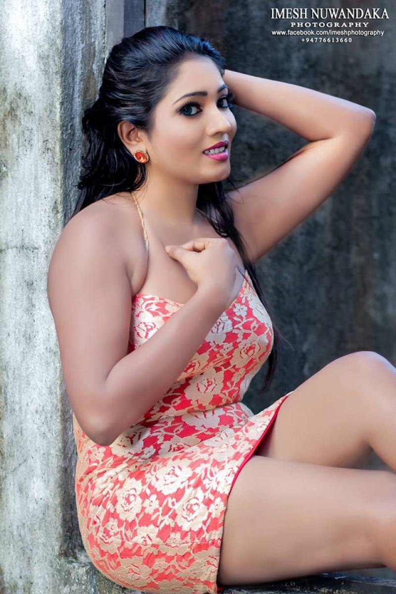 Hiruni Liyanage In Hot Tight Dress