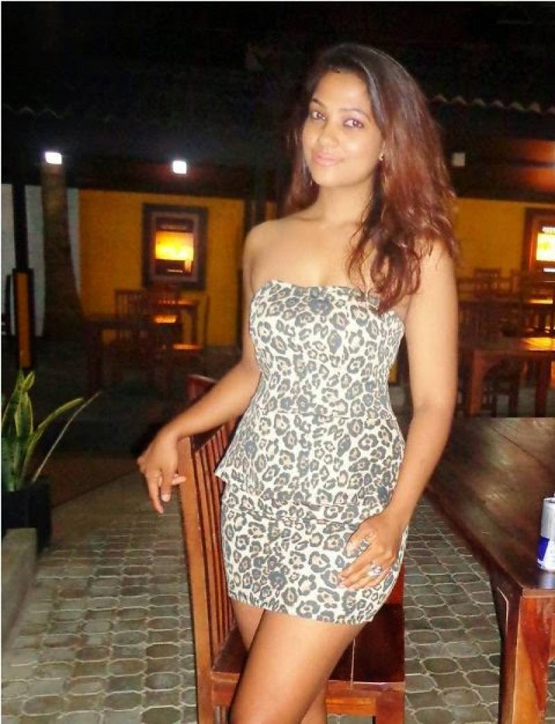 Gaanu Prasadi Hot Legs