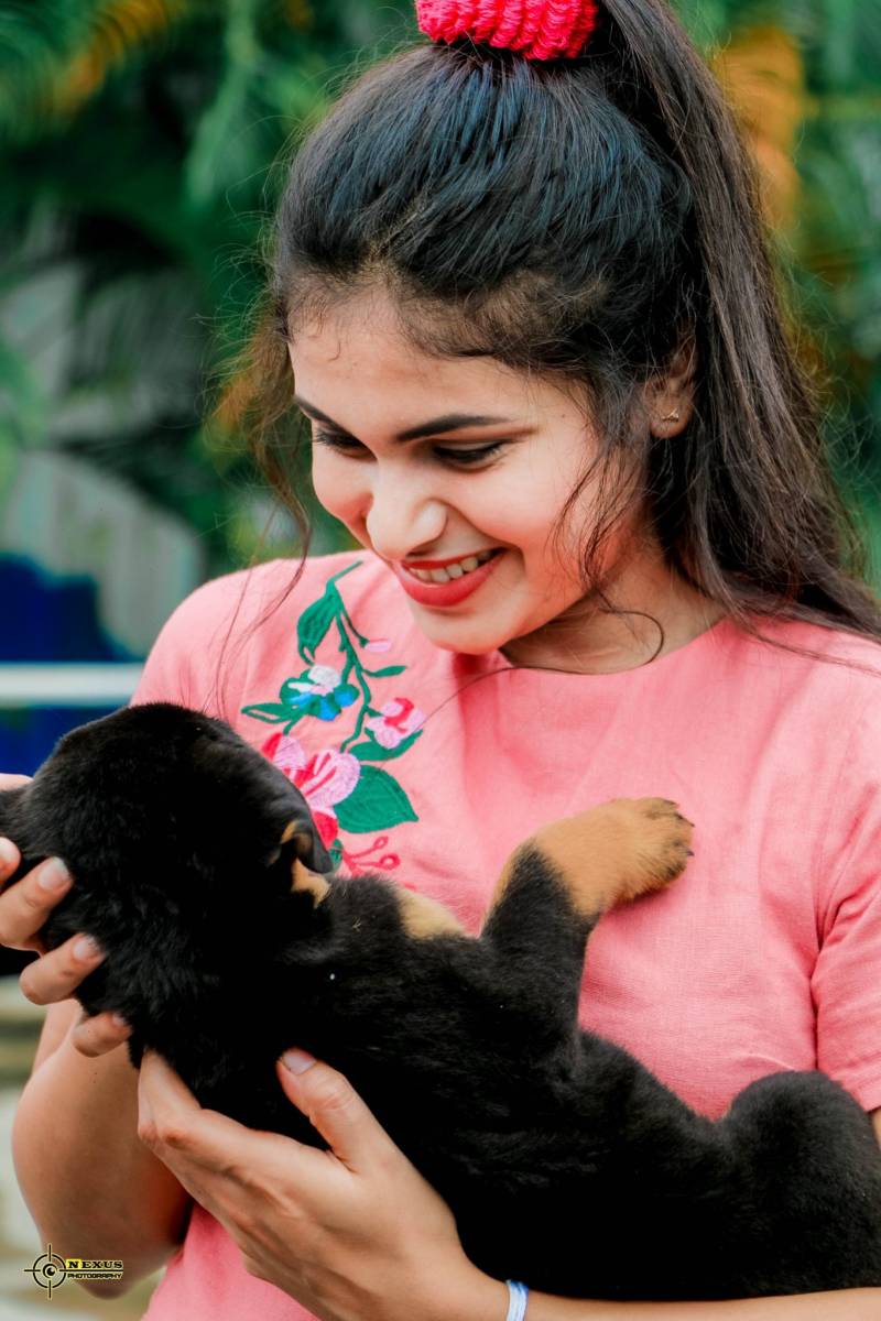 Emasha Senevirathne Puppy Clicks