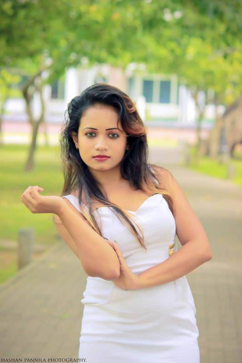 Hasha Rekshini In White Tight Dress