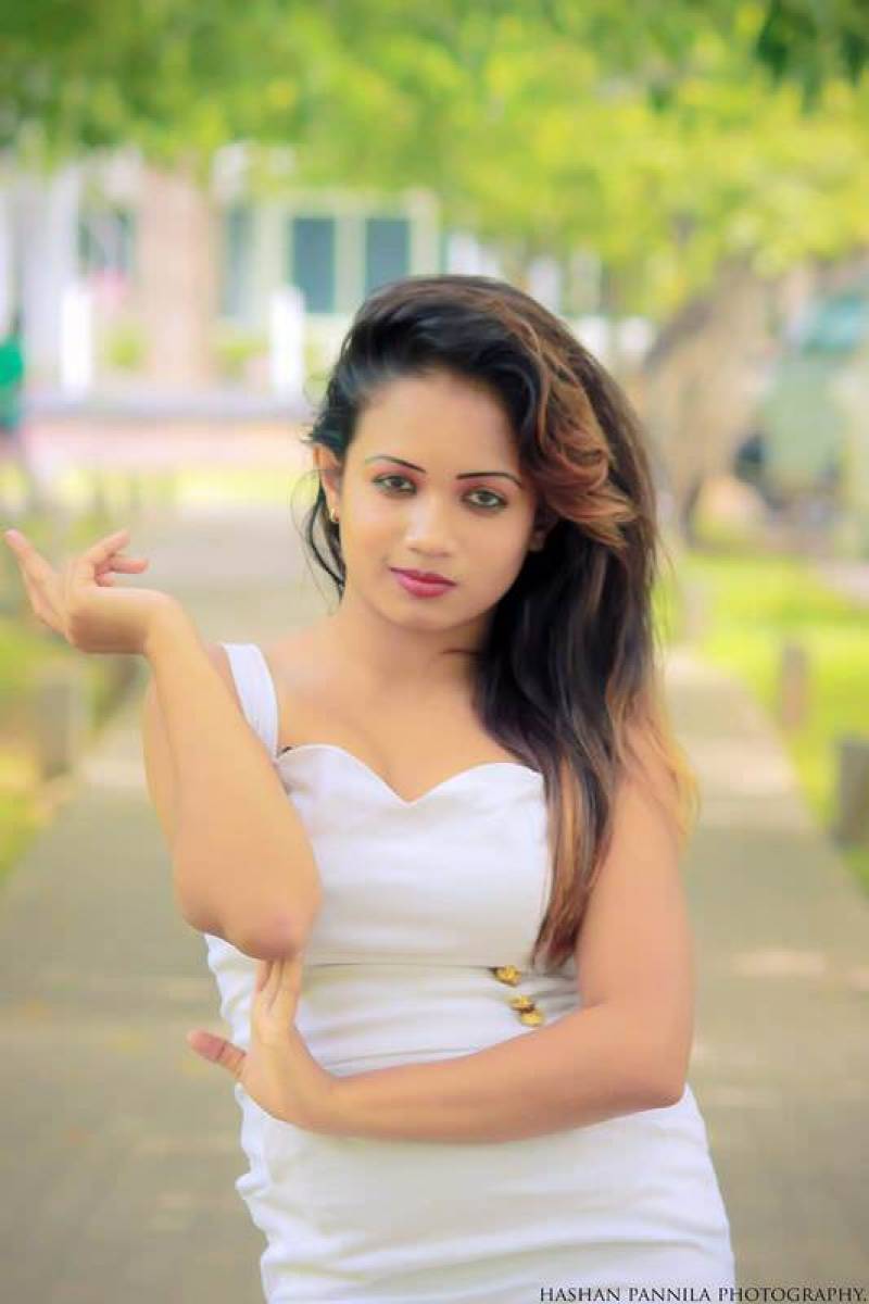 Hasha Rekshini In White Tight Dress