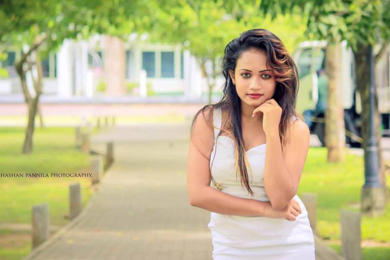 Hasha Rekshini In White Tight Dress