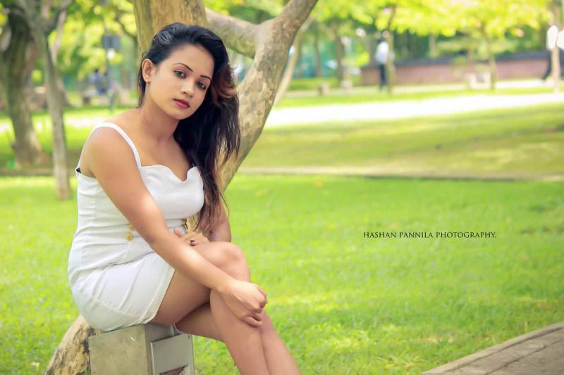 Hasha Rekshini In White Tight Dress