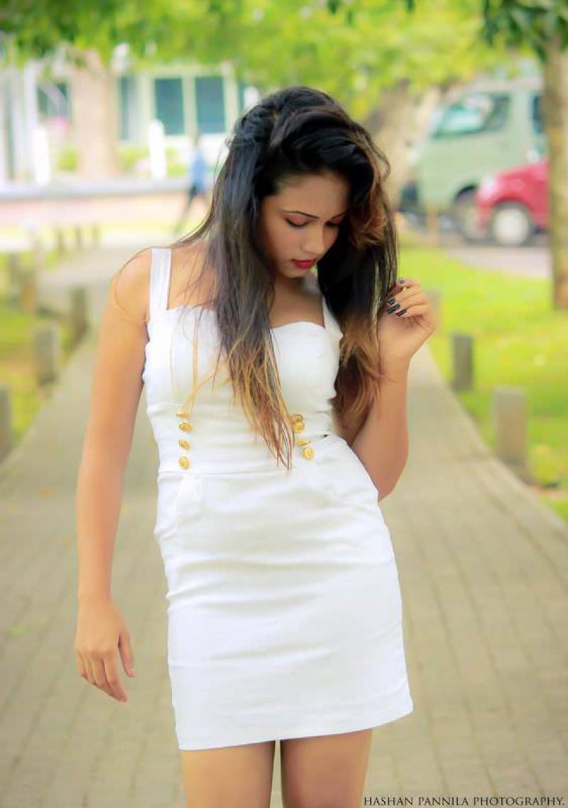 Hasha Rekshini In White Tight Dress