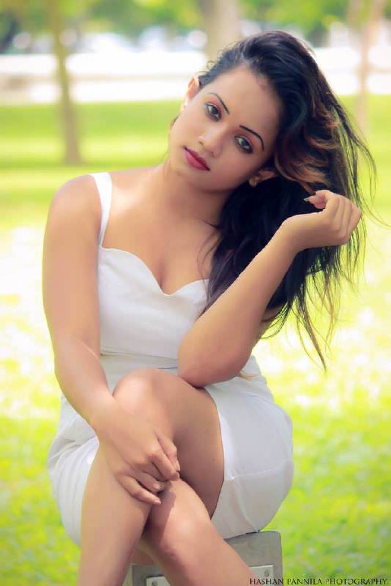 Hasha Rekshini In White Tight Dress