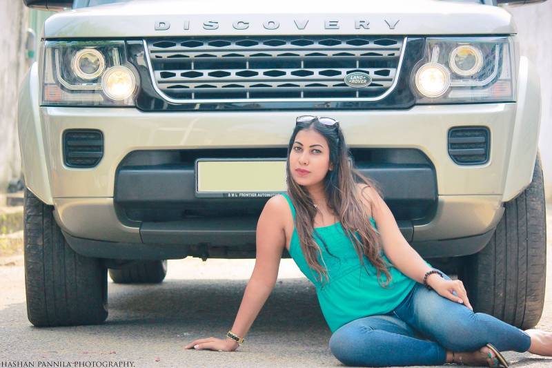 Jayani Alahapperuma Poses On A Discovery