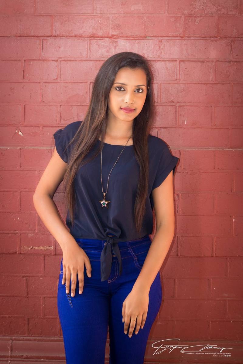 Hansi Ranamuka Tight Denim Clicks