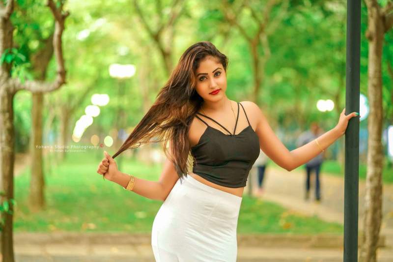 Yunika Dilki Mendis Hot Tight