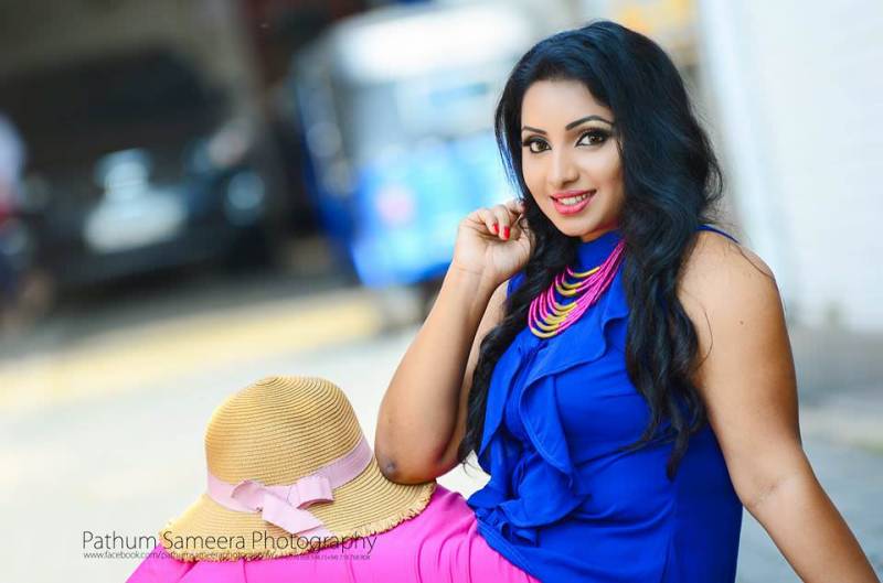 Jayani Weerasinghe Bombshell Beauty