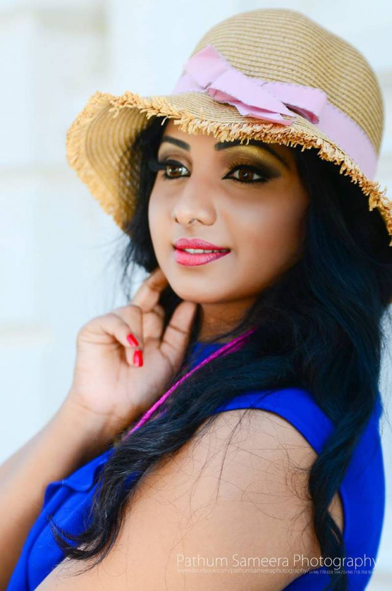 Jayani Weerasinghe Bombshell Beauty