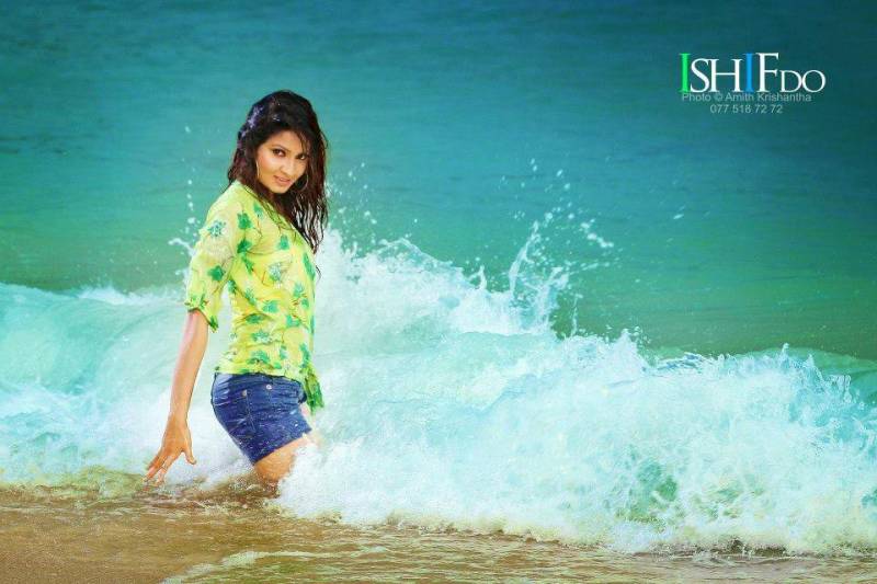 Ishi Fernando Beach Photoshoot