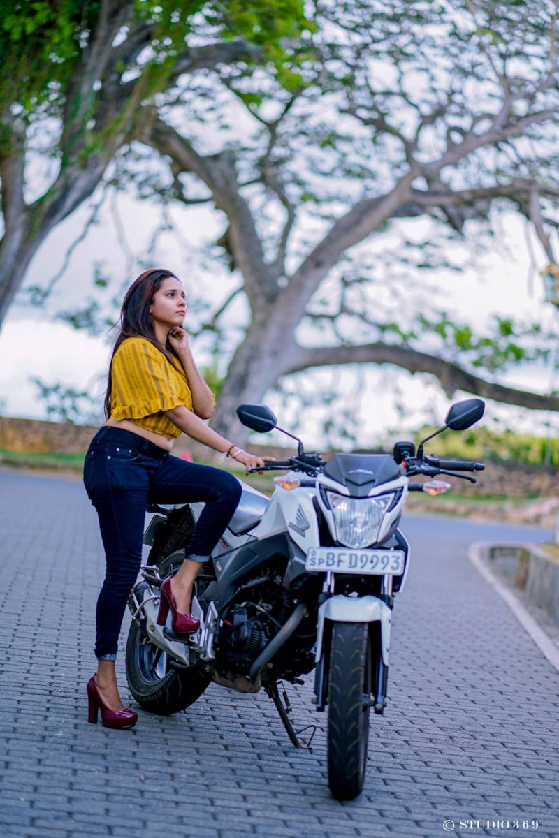 Maheshi R Gamage Bike Clicks