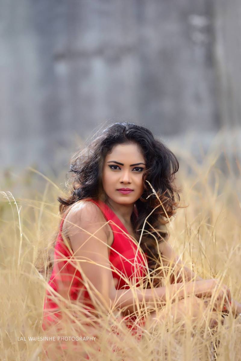 Samalka Madushani Red Tight