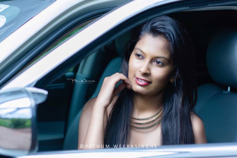 Lasni Samarathunga Hot Clicks