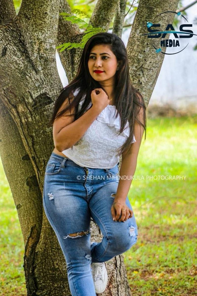 Nuwanthika Gamage Hot Clicks