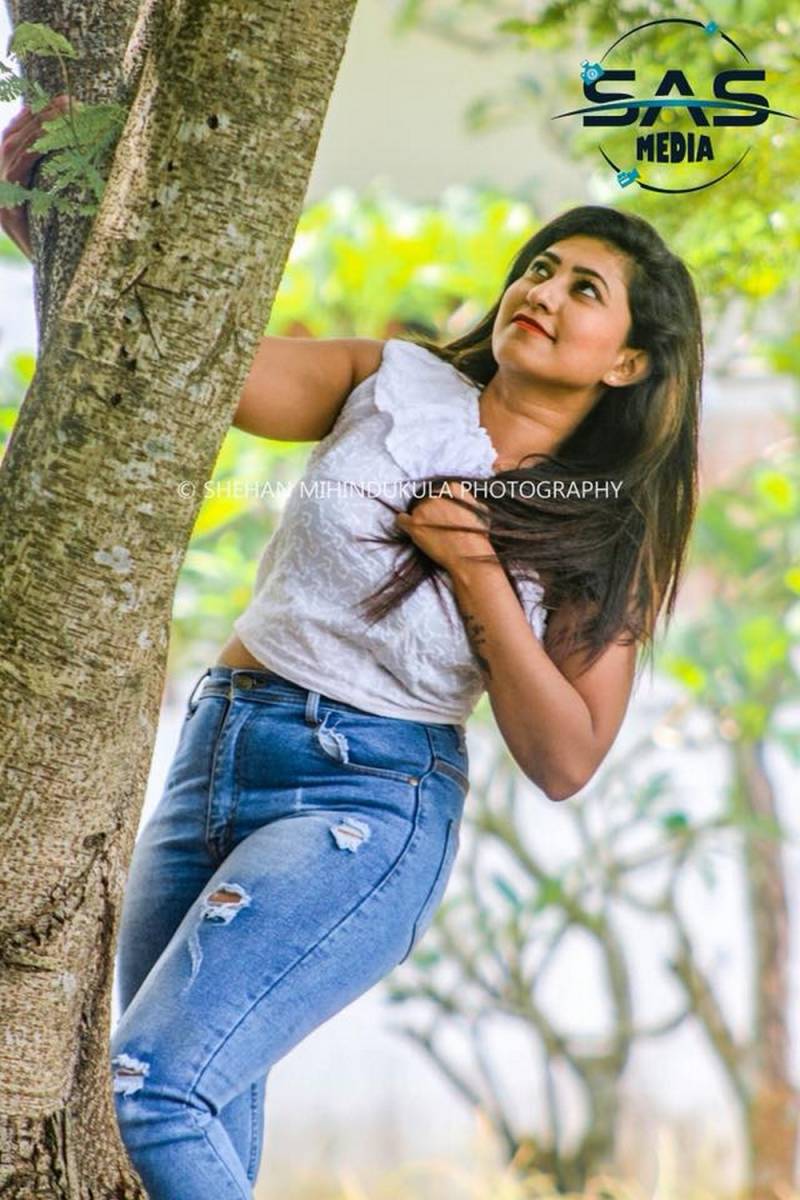 Nuwanthika Gamage Hot Clicks