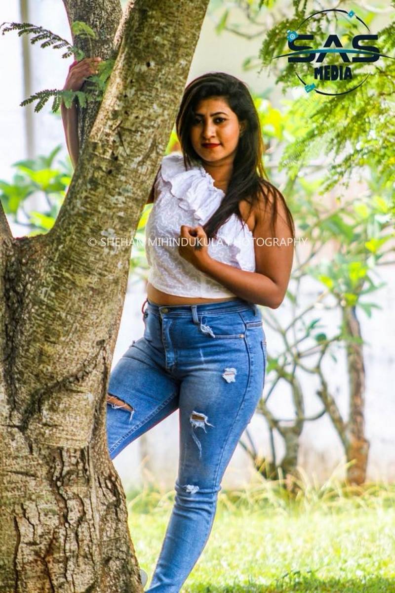 Nuwanthika Gamage Hot Clicks