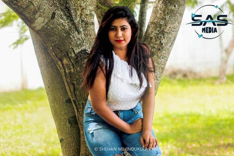 Nuwanthika Gamage Hot Clicks