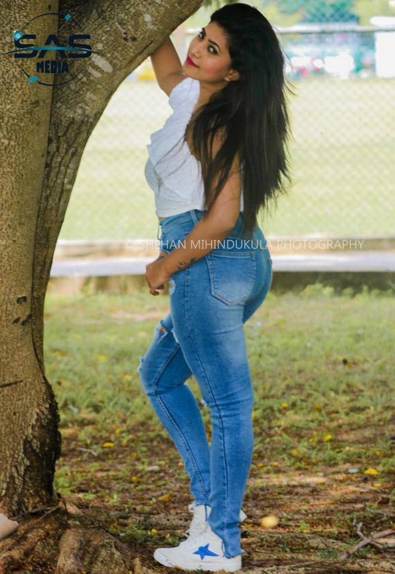 Nuwanthika Gamage Hot Clicks