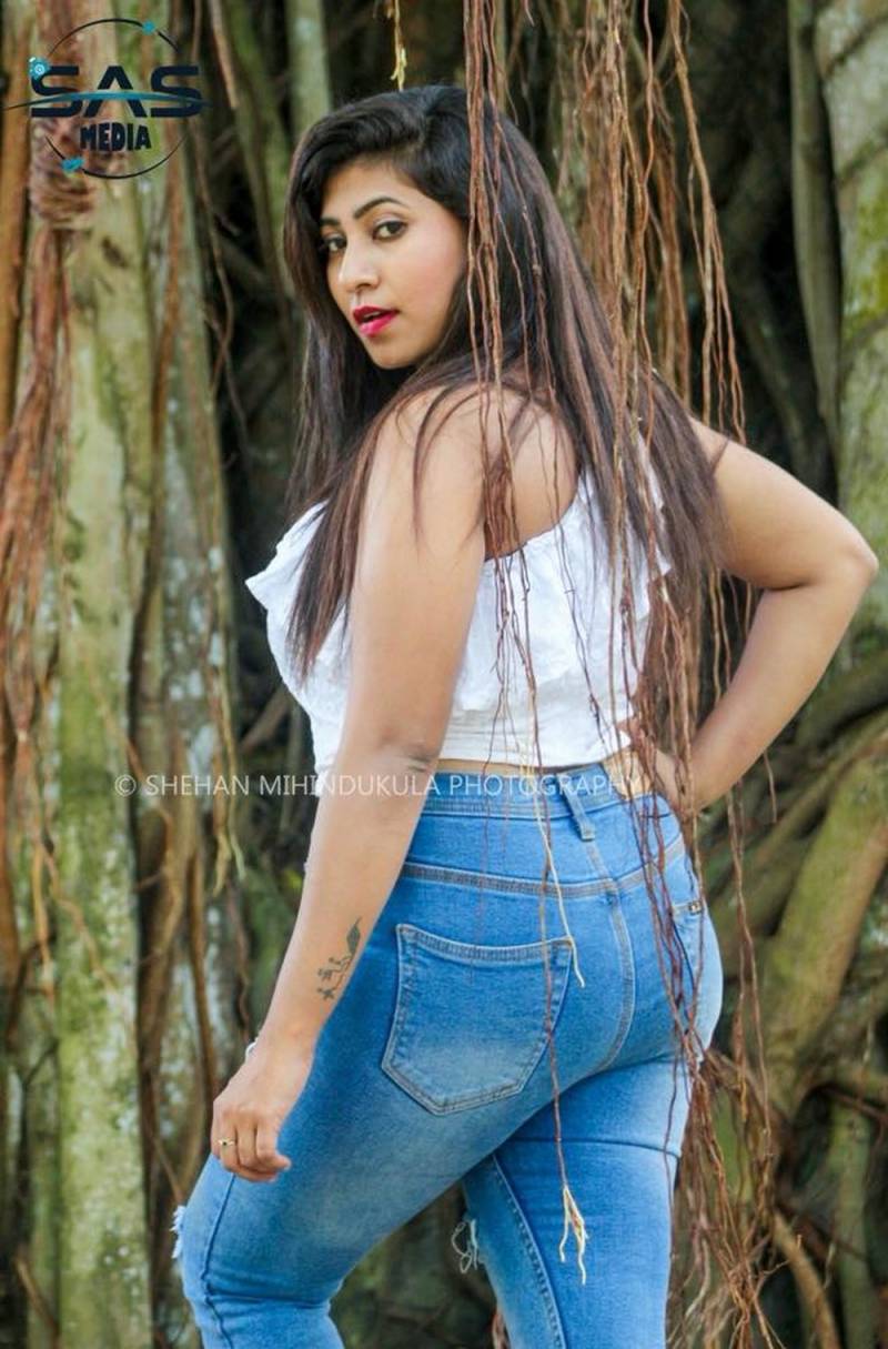 Nuwanthika Gamage Hot Clicks