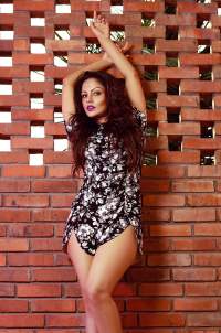 Shalani Tharaka Hot Clicks