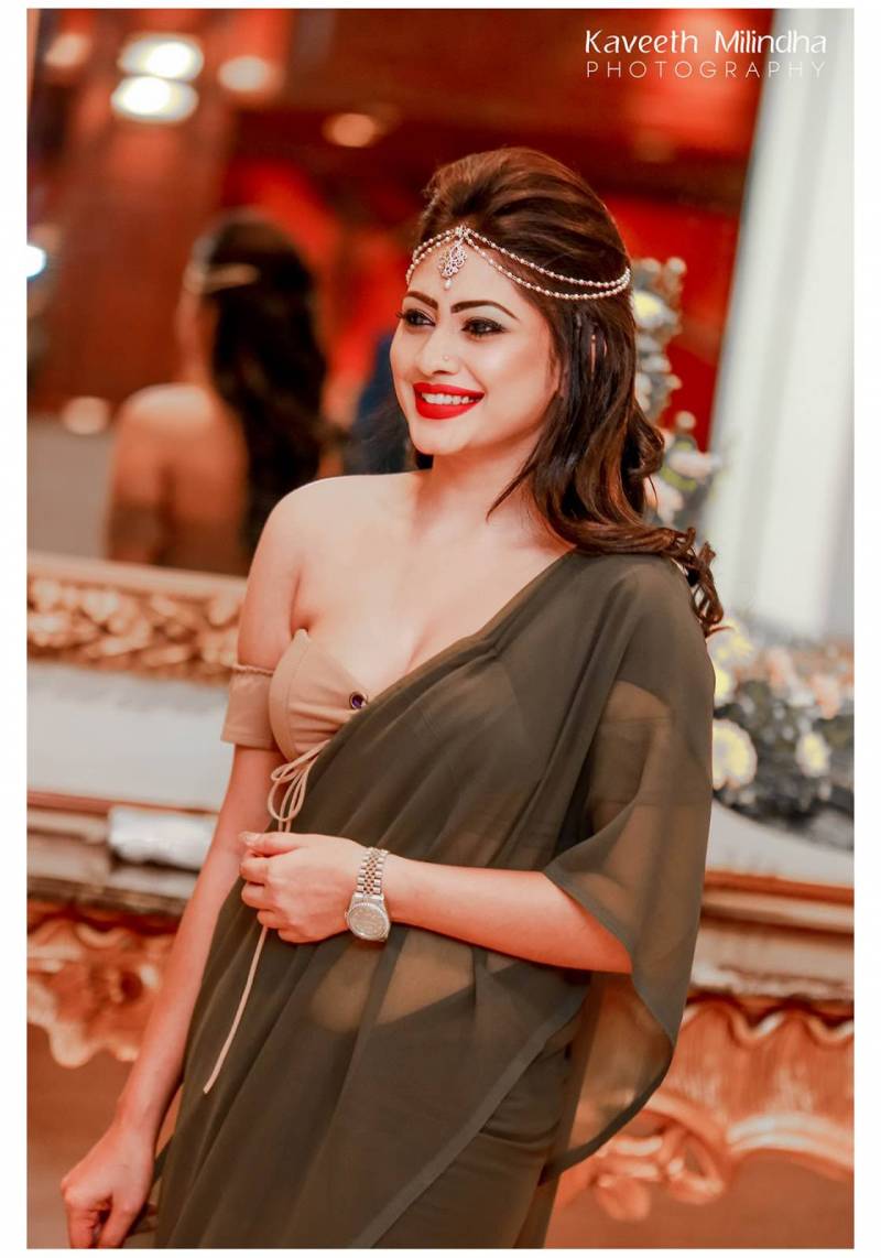 Piumi Hansamali Looks Gorgeous