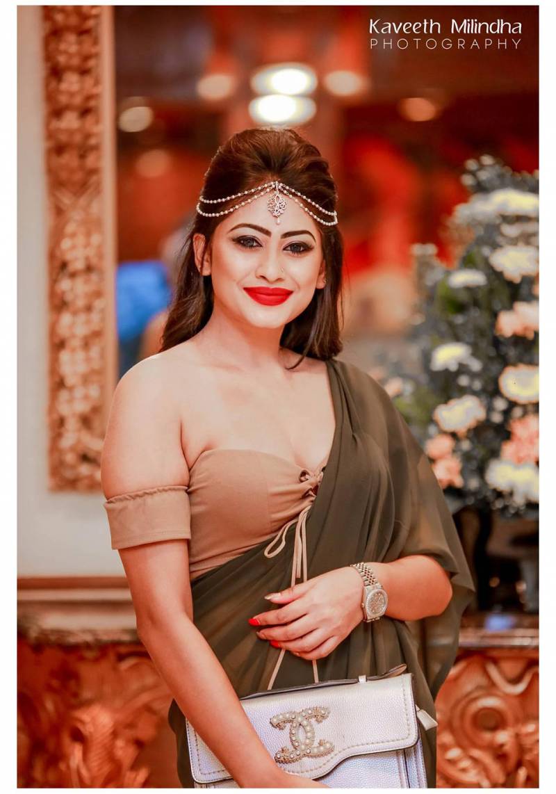 Piumi Hansamali Looks Gorgeous