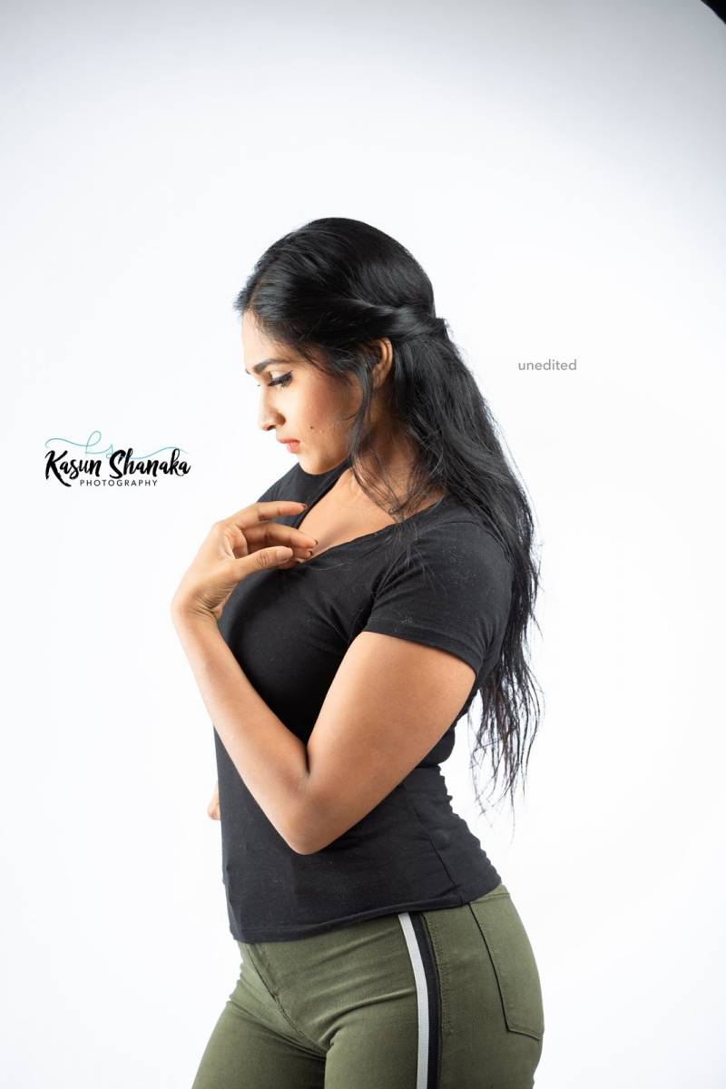 Thushini Fernando Tight Pretty Stills