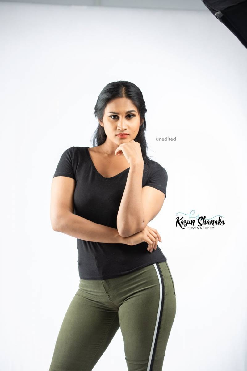 Thushini Fernando Tight Pretty Stills