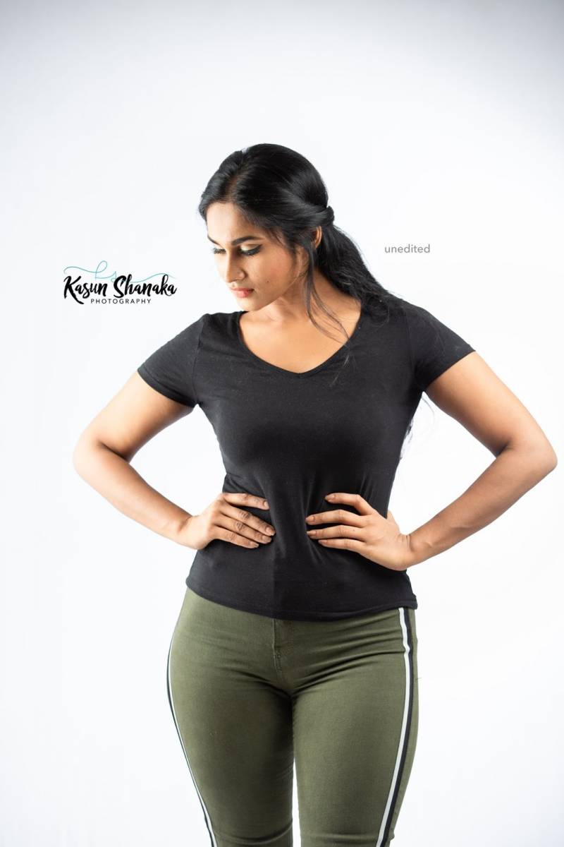 Thushini Fernando Tight Pretty Stills