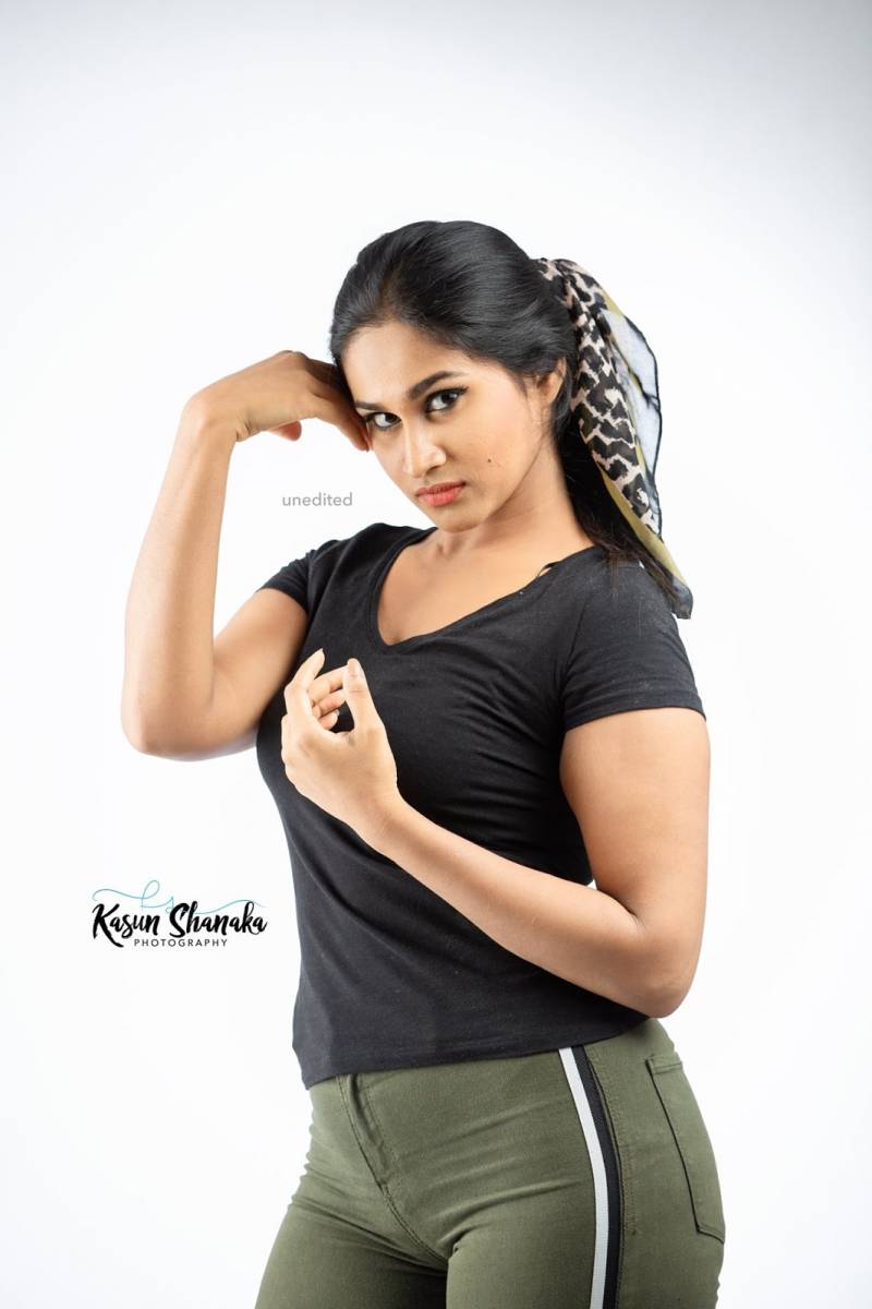 Thushini Fernando Tight Pretty Stills