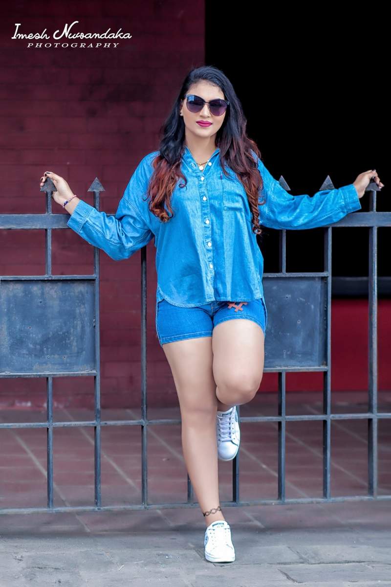 Gayathri Kanchanamali Legs Exposed