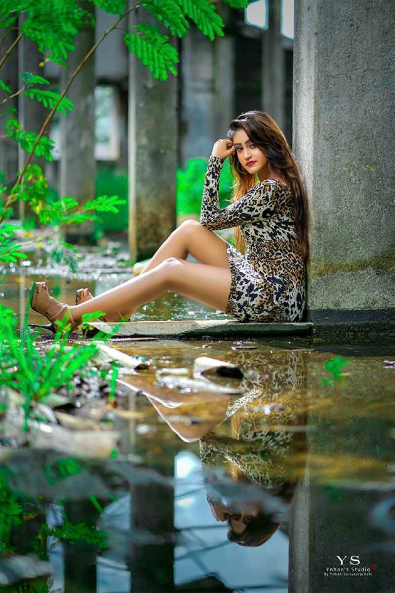 Yunika Dilki Mendis Clicks