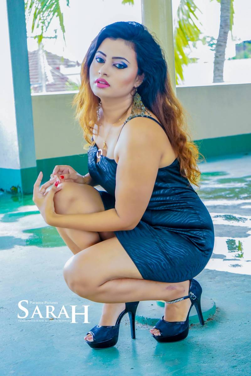 Sarah Sangz Teasing Naughty Look