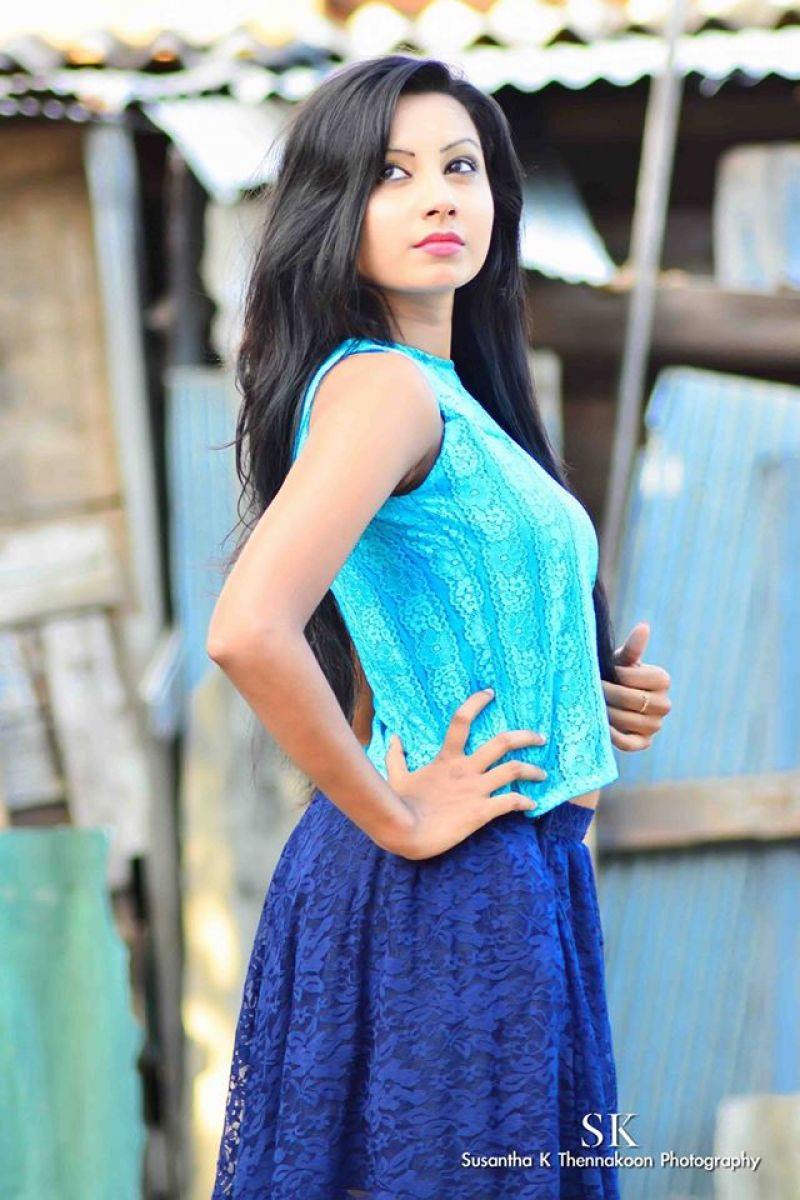 Ishi Zohana Hot Clicks