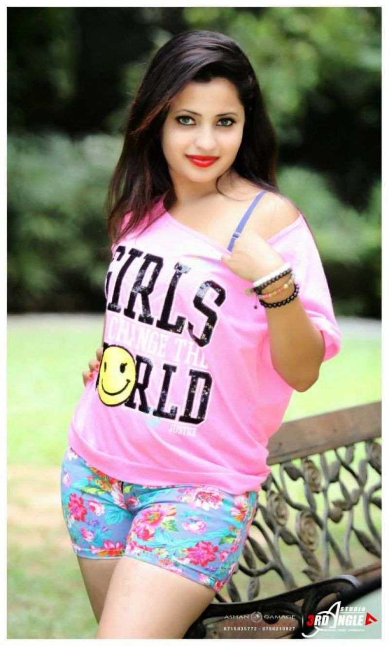 Eshu Perera Hot Pants Click