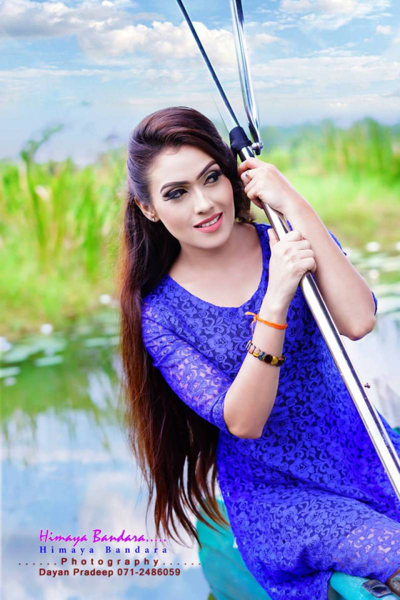 Himaya Bandara Outdoor Photo Shoot