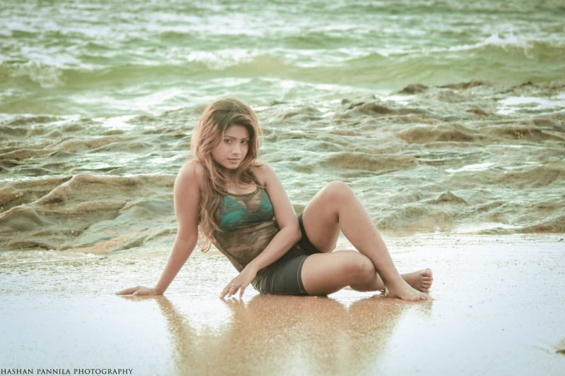 Isuri Hettiarachchi Hot Beach Clicks