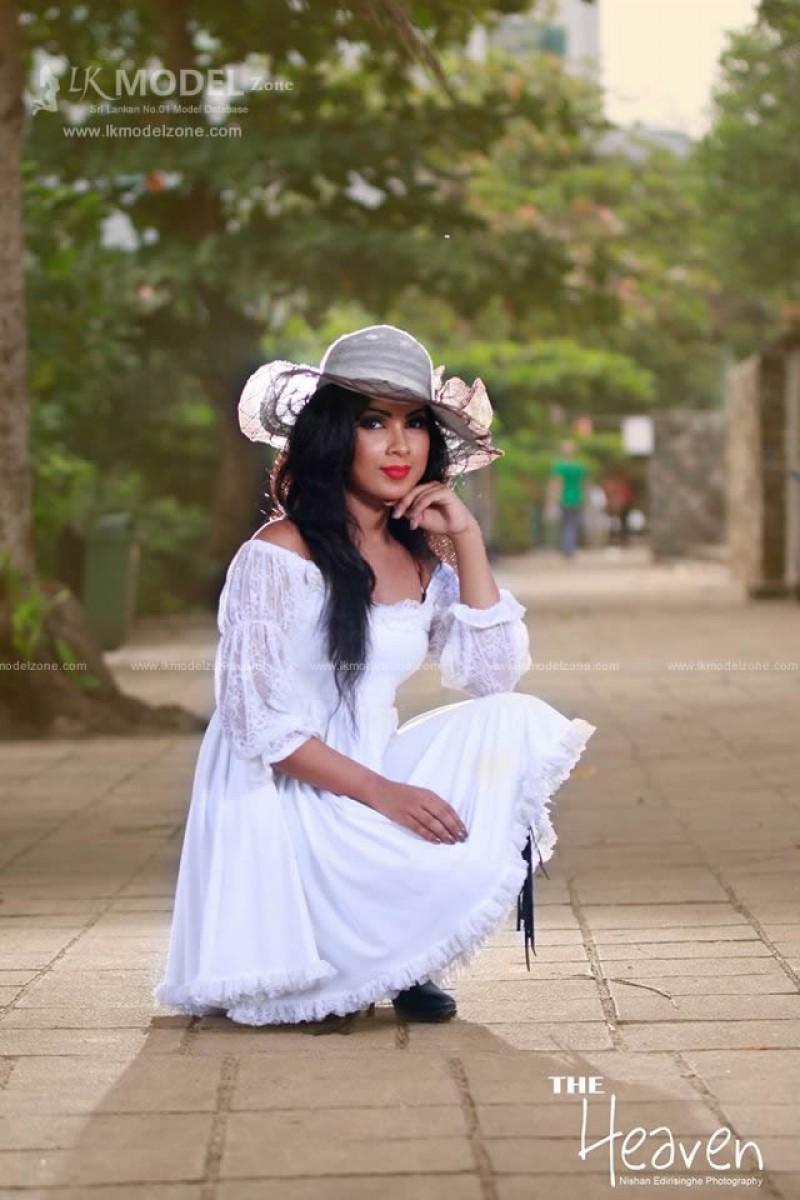 Isuri Kanchana White Frock Clicks