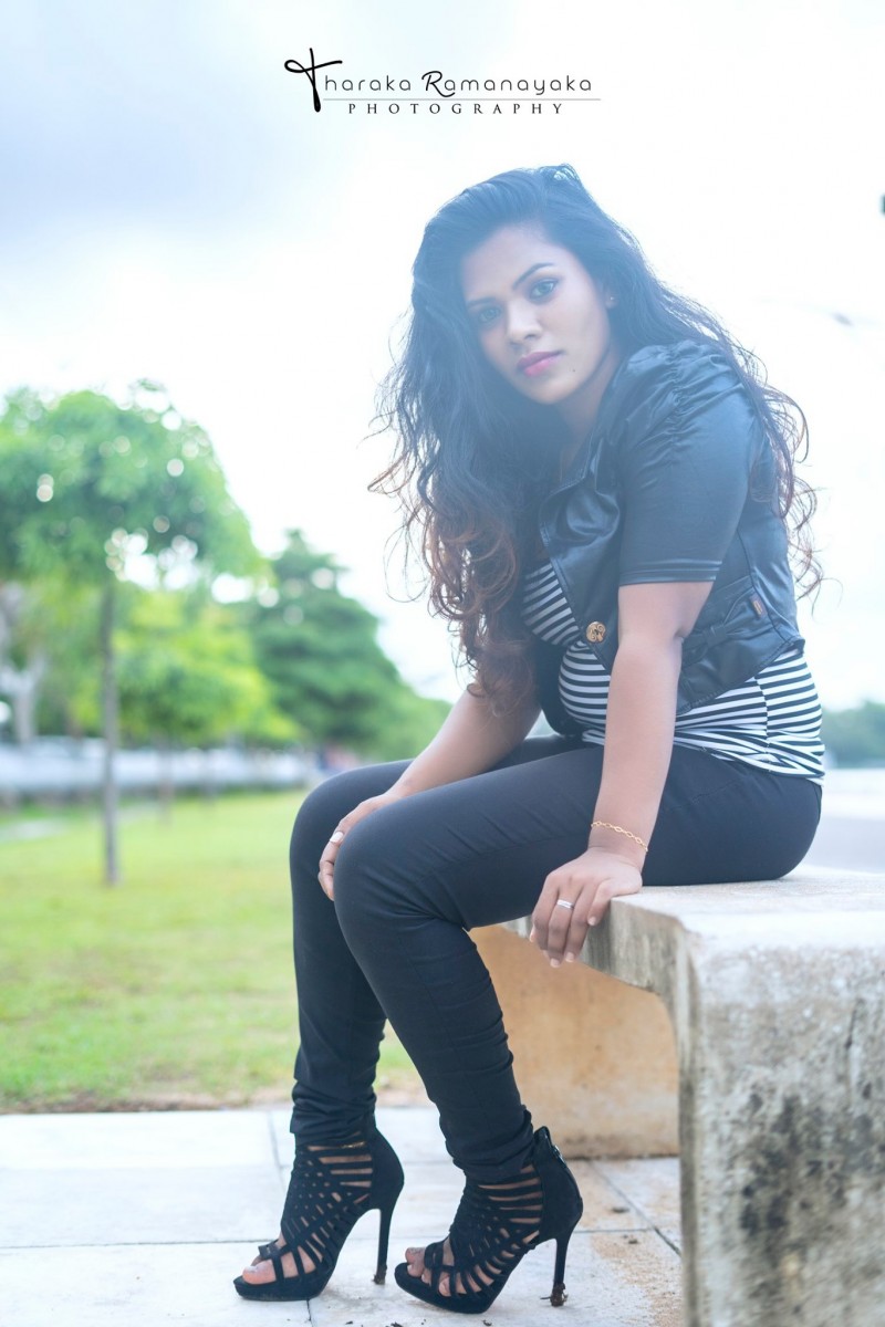 Ameesha Denim Clicks