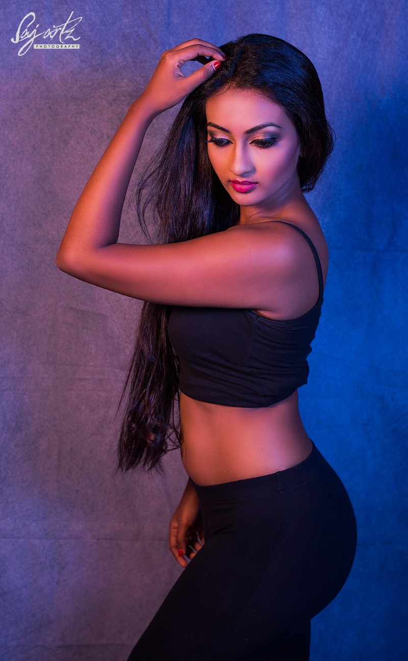 Madushany Perera Hot Leggins